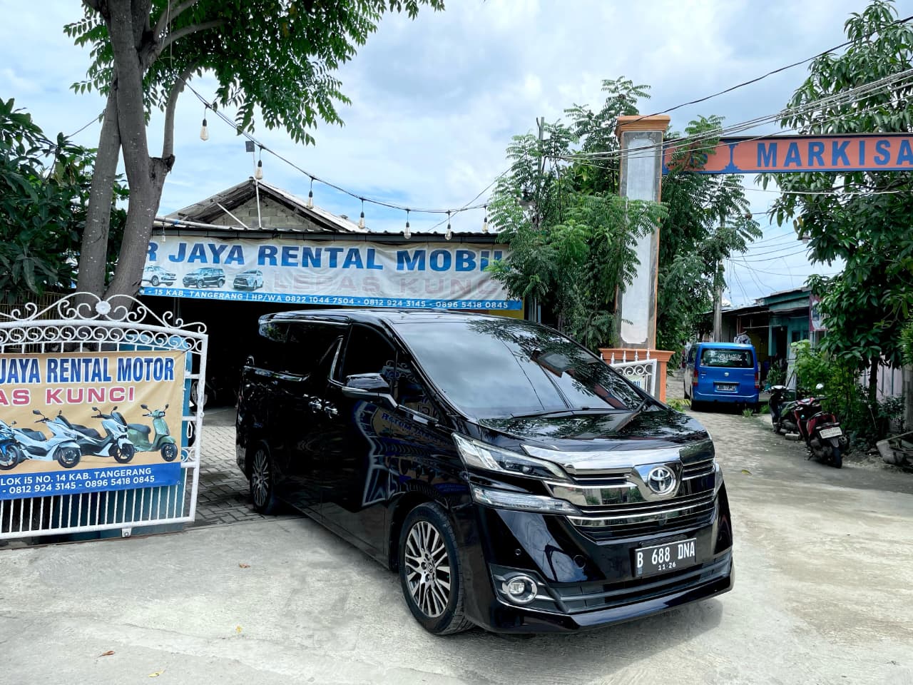 Toyota Innova Reborn tampak lain